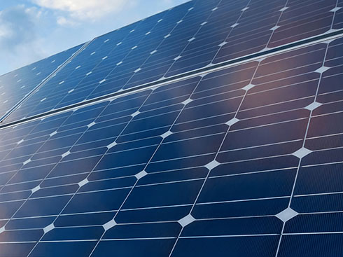 Egipto está negociando con una empresa china para construir una fábrica de módulos solares de 1GW
