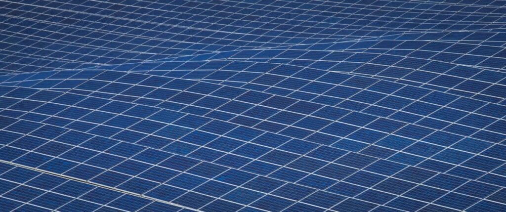 Rumania simplifica la concesión de licencias de proyectos de energía solar a gran escala