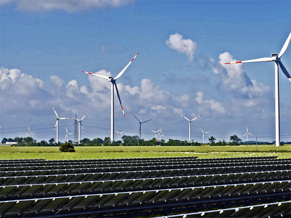 India lanza el mayor grupo híbrido de energía renovable del mundo