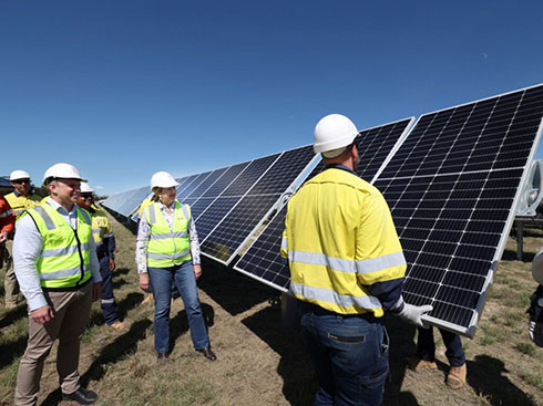 Empresa australiana lanza licitación eólica y solar de 3 GW