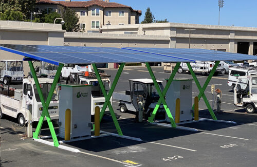 La Universidad de California instala un cargador de vehículos eléctricos solares Paired Power para vehículos eléctricos de mantenimiento