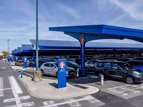 se puso en marcha la primera fase del parking solar en disneyland paris
